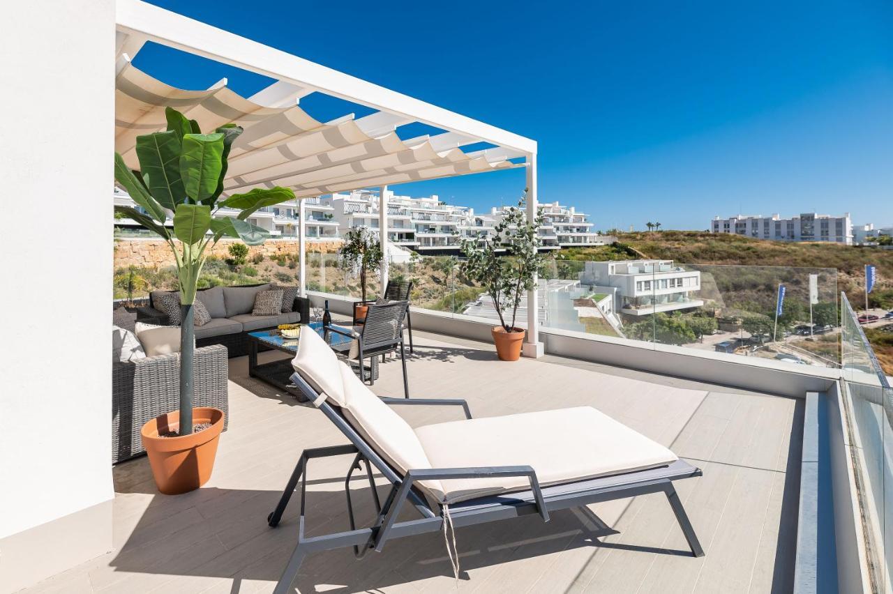 Apartamento Unique 3-Bdrm Townhouse, Stunning View, Pool & Bbq Estepona Exterior foto
