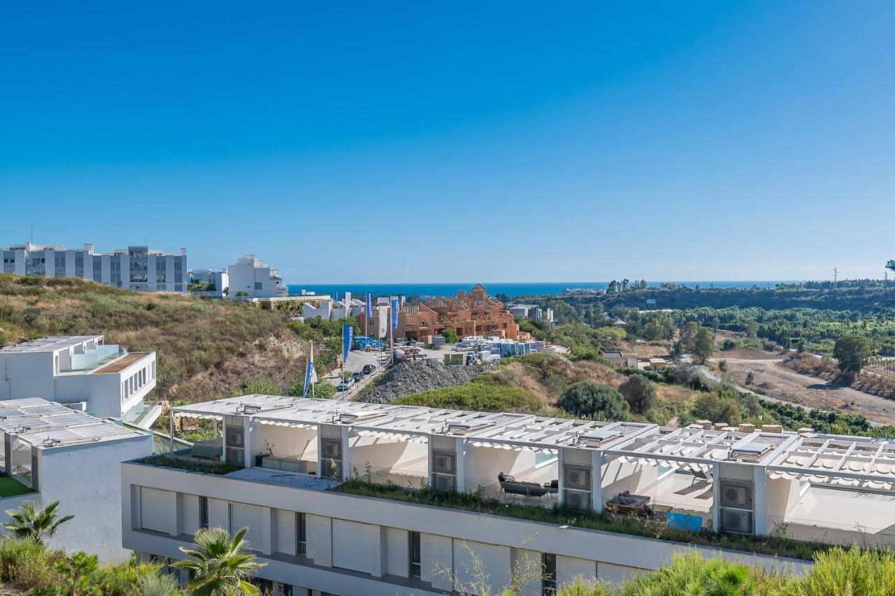 Apartamento Unique 3-Bdrm Townhouse, Stunning View, Pool & Bbq Estepona Exterior foto