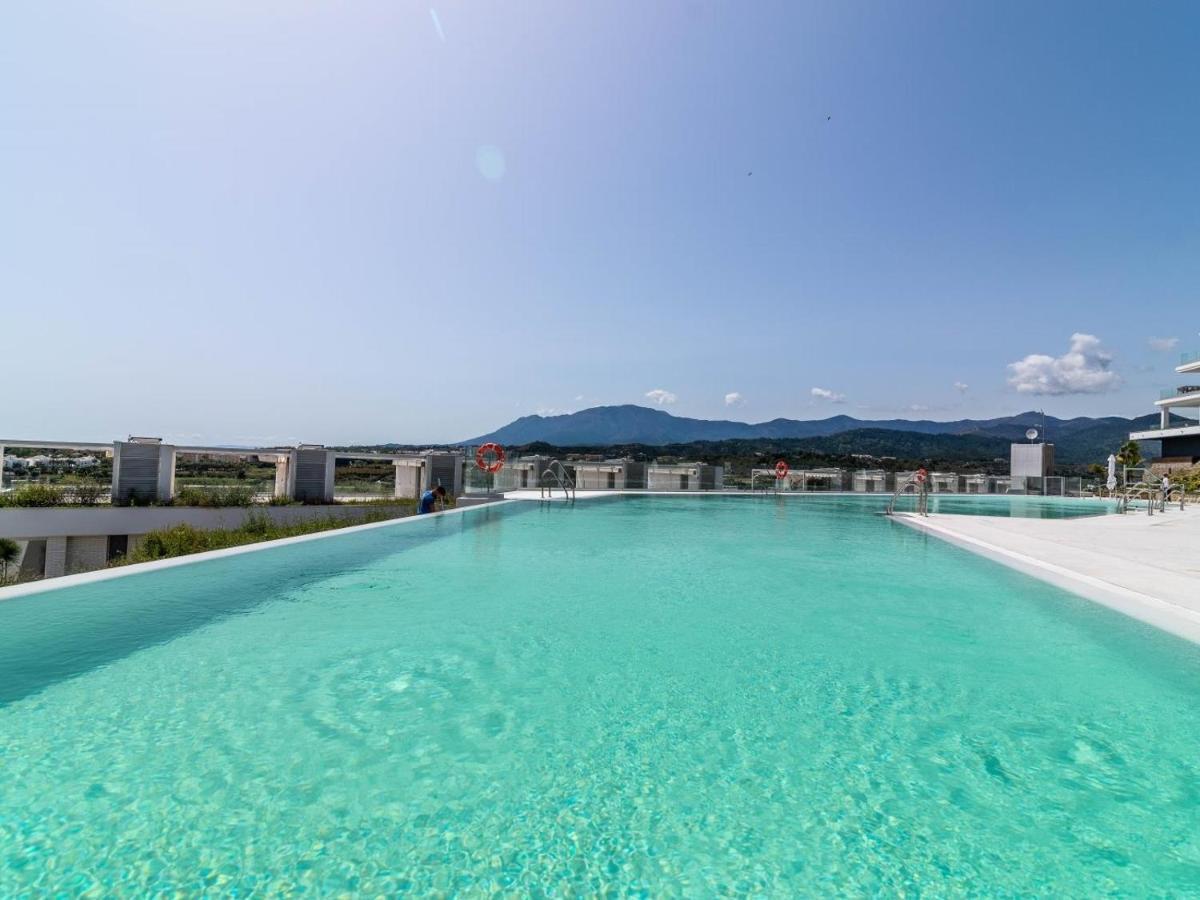 Apartamento Unique 3-Bdrm Townhouse, Stunning View, Pool & Bbq Estepona Exterior foto