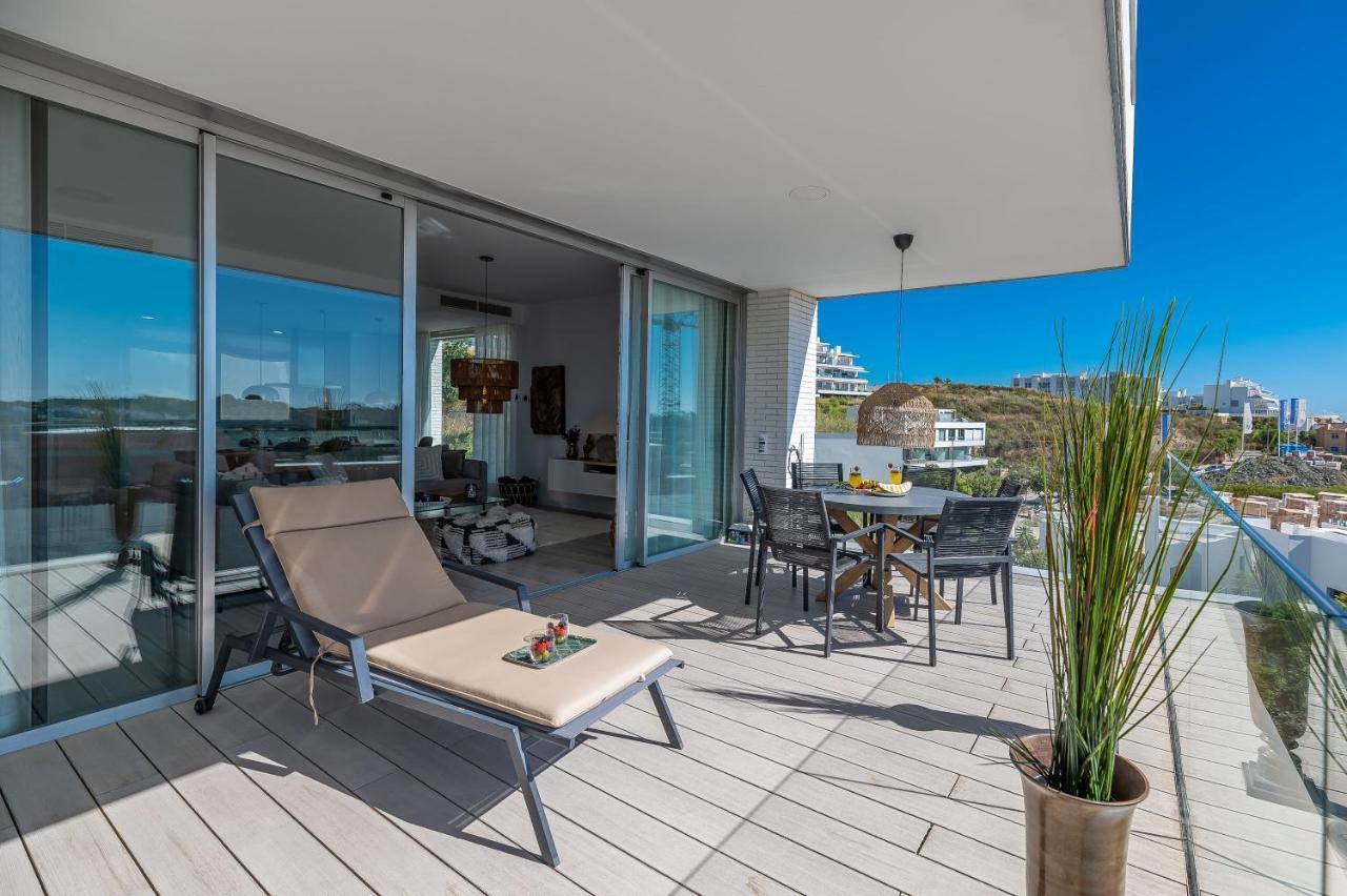 Apartamento Unique 3-Bdrm Townhouse, Stunning View, Pool & Bbq Estepona Exterior foto