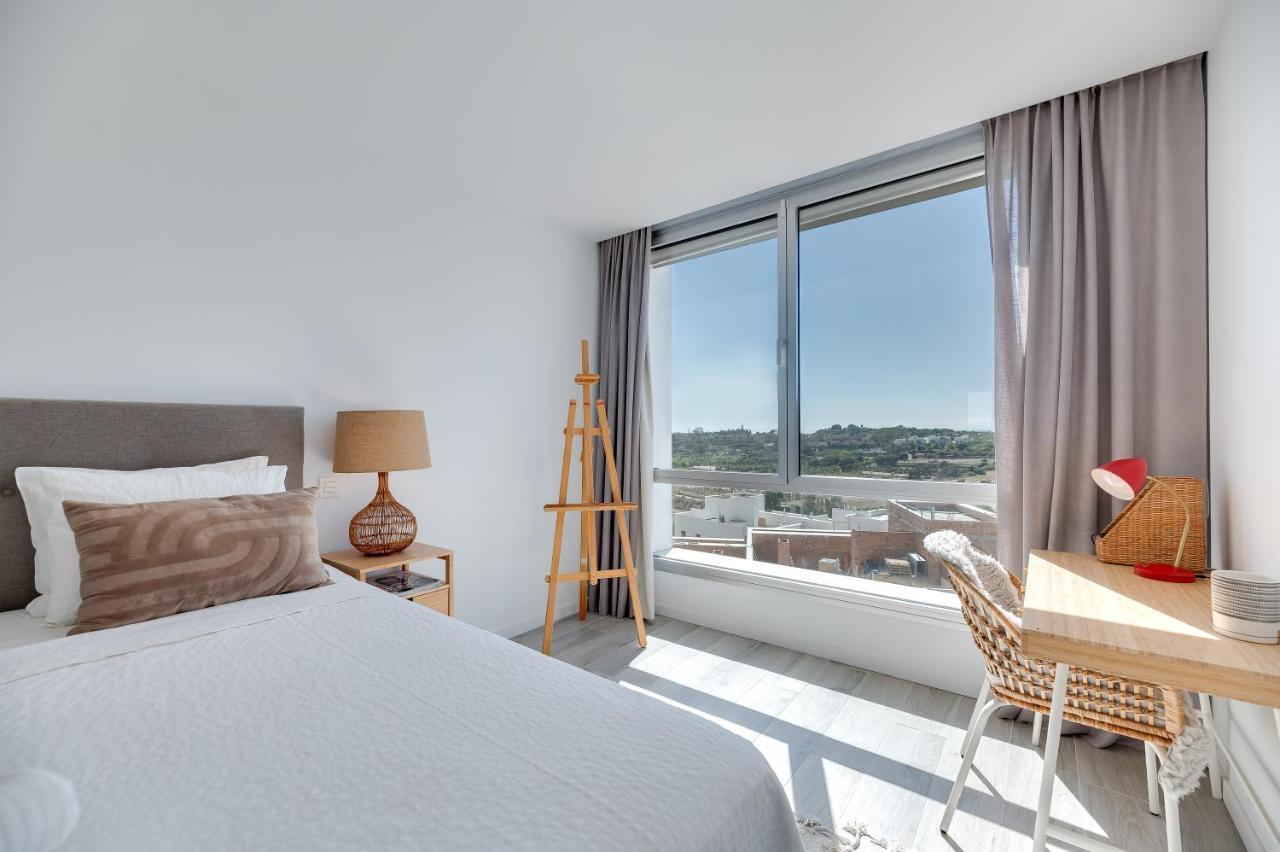 Apartamento Unique 3-Bdrm Townhouse, Stunning View, Pool & Bbq Estepona Exterior foto
