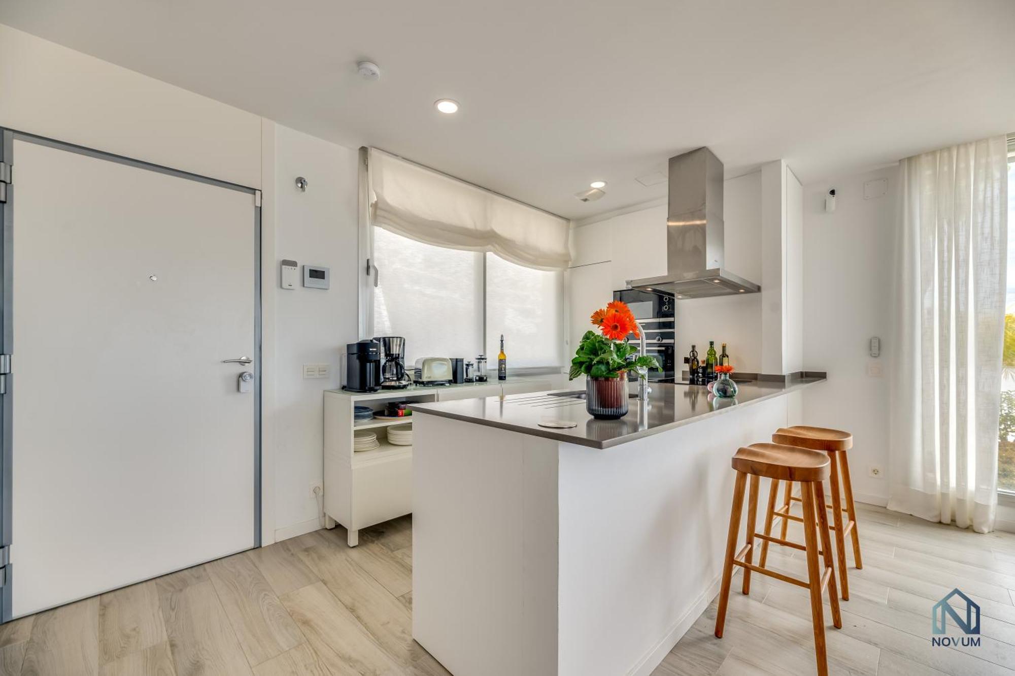 Apartamento Unique 3-Bdrm Townhouse, Stunning View, Pool & Bbq Estepona Exterior foto