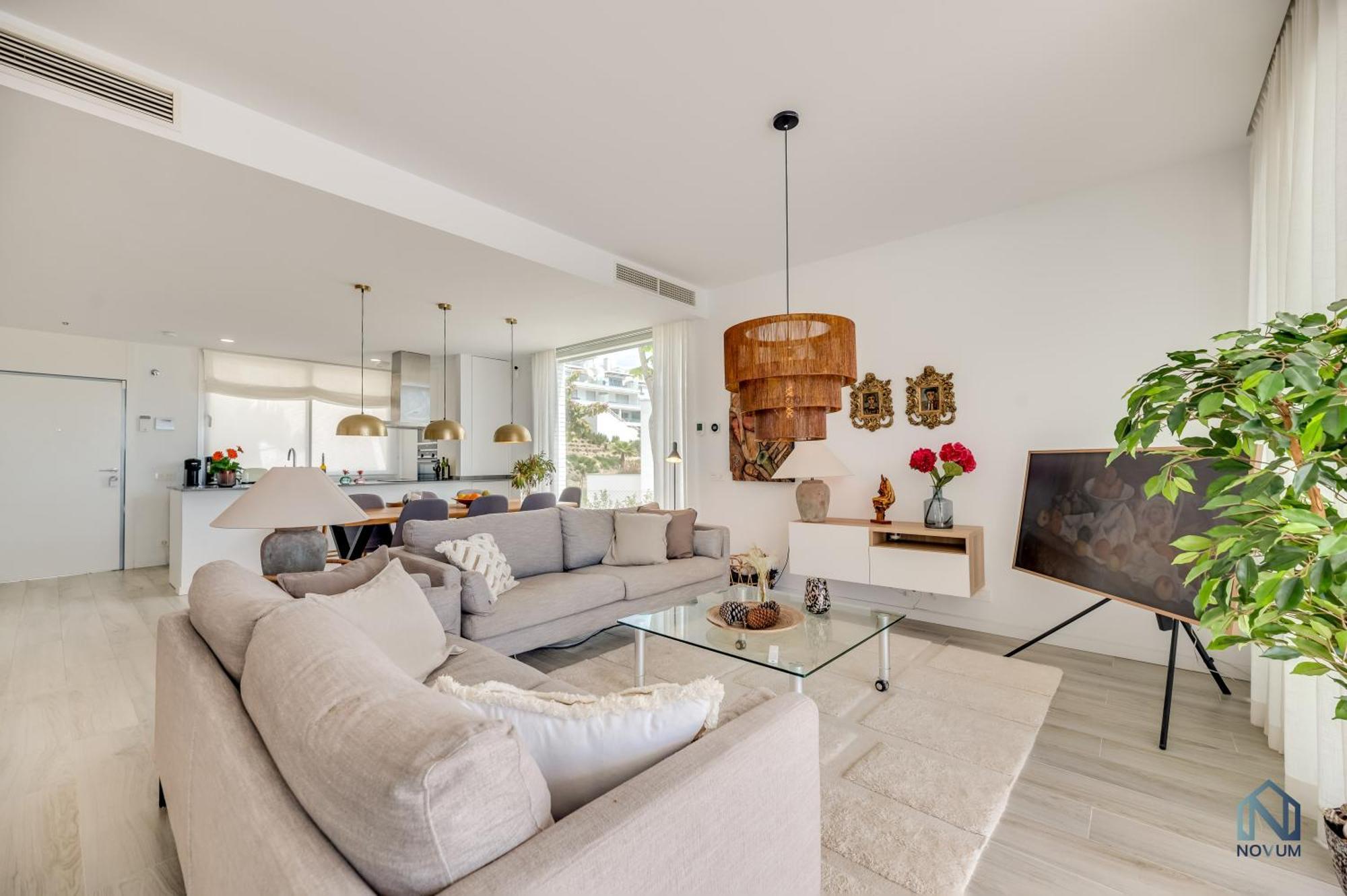 Apartamento Unique 3-Bdrm Townhouse, Stunning View, Pool & Bbq Estepona Exterior foto