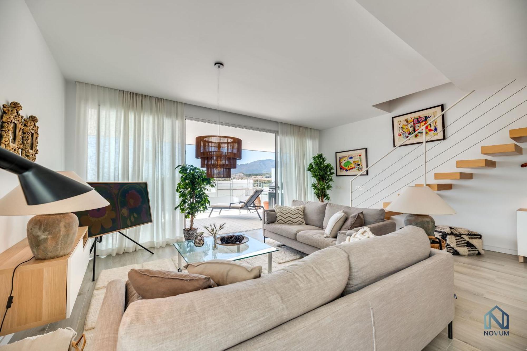 Apartamento Unique 3-Bdrm Townhouse, Stunning View, Pool & Bbq Estepona Exterior foto